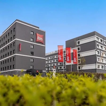 Ibis Airport