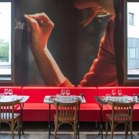 Hotel Ibis Airport 3*