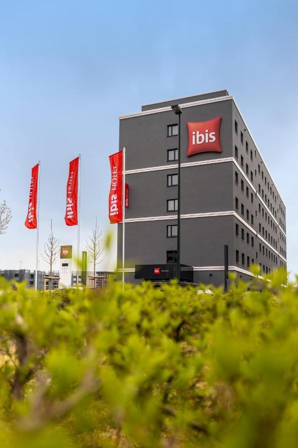Ibis Airport 3*