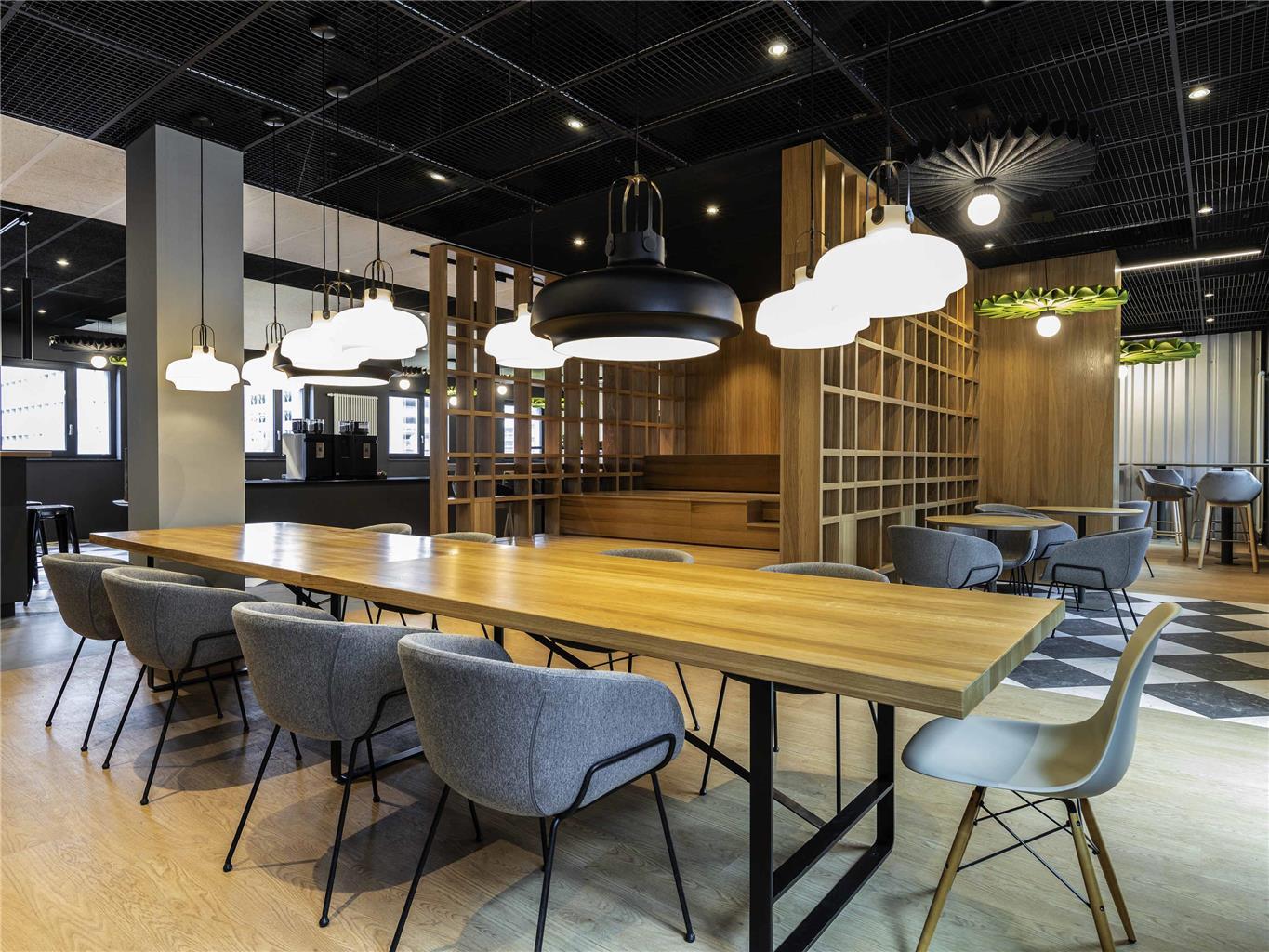 Ibis Airport Hotel 3*