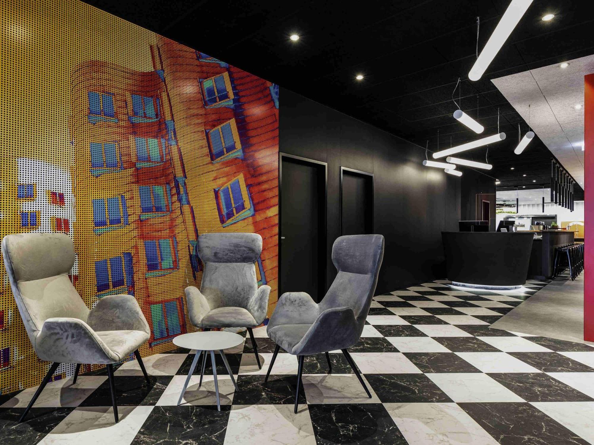 Ibis Airport Hotel 3*