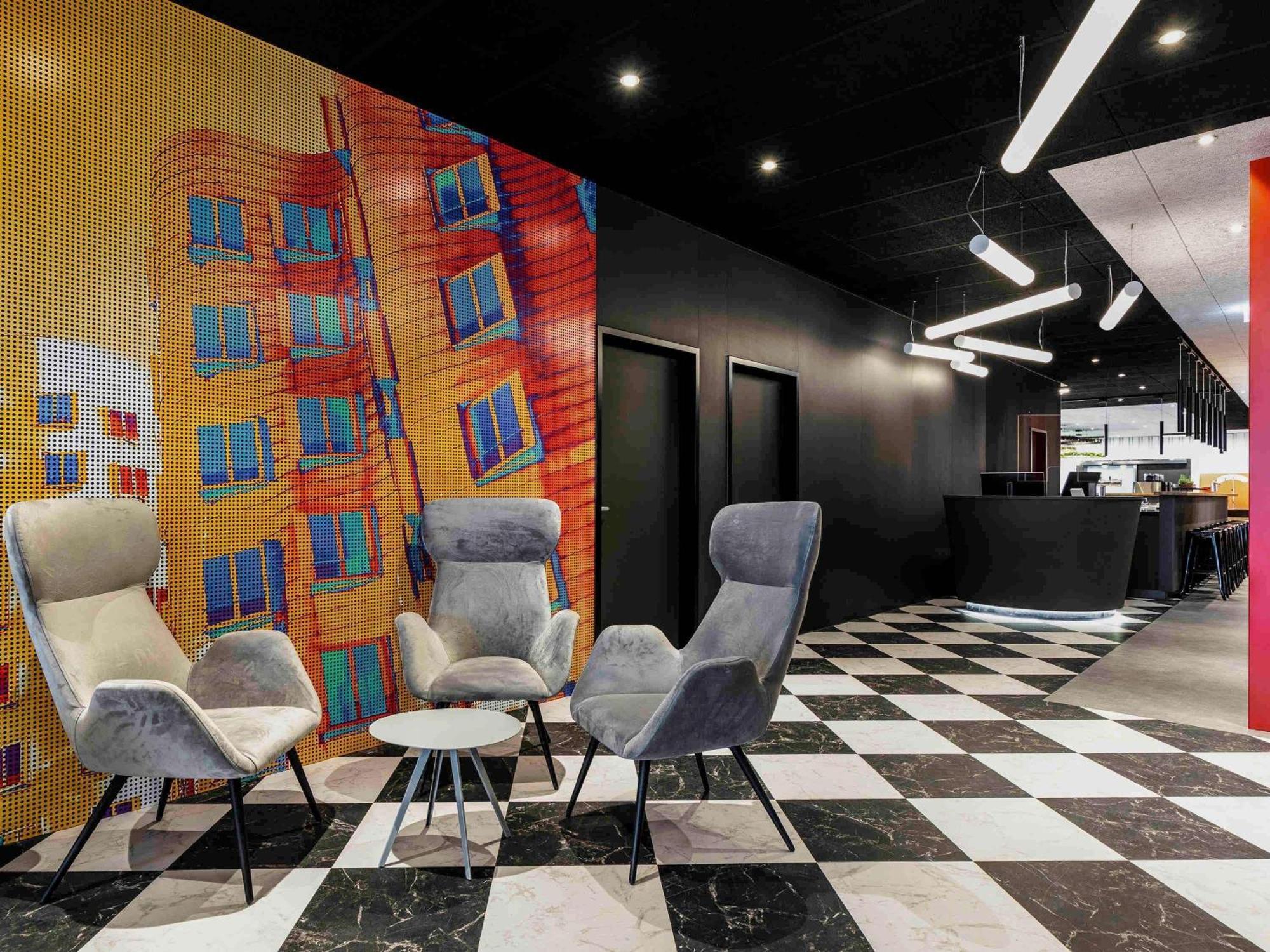 Ibis Airport Hotel 3*